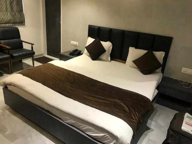 Hotel Mansarovar Ahmedabad Exterior photo